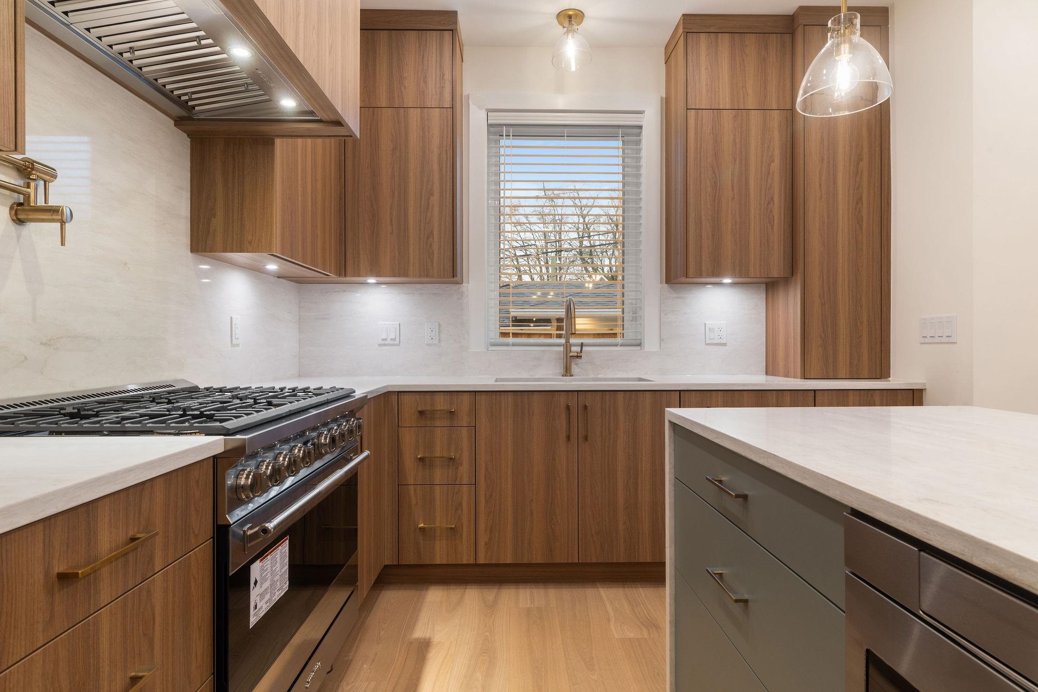 Additional image 2 of 2055 4th Avenue E, Vancouver, BC, V5N 1K5