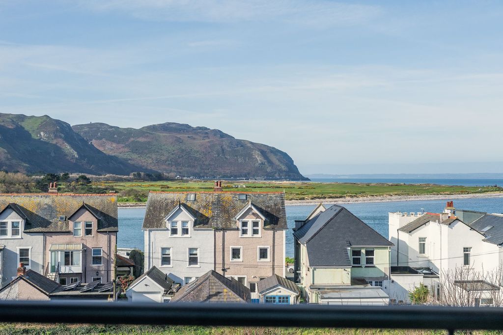 Additional image 9 of 2 bed flat for saleDeganwy Road, Deganwy LL31