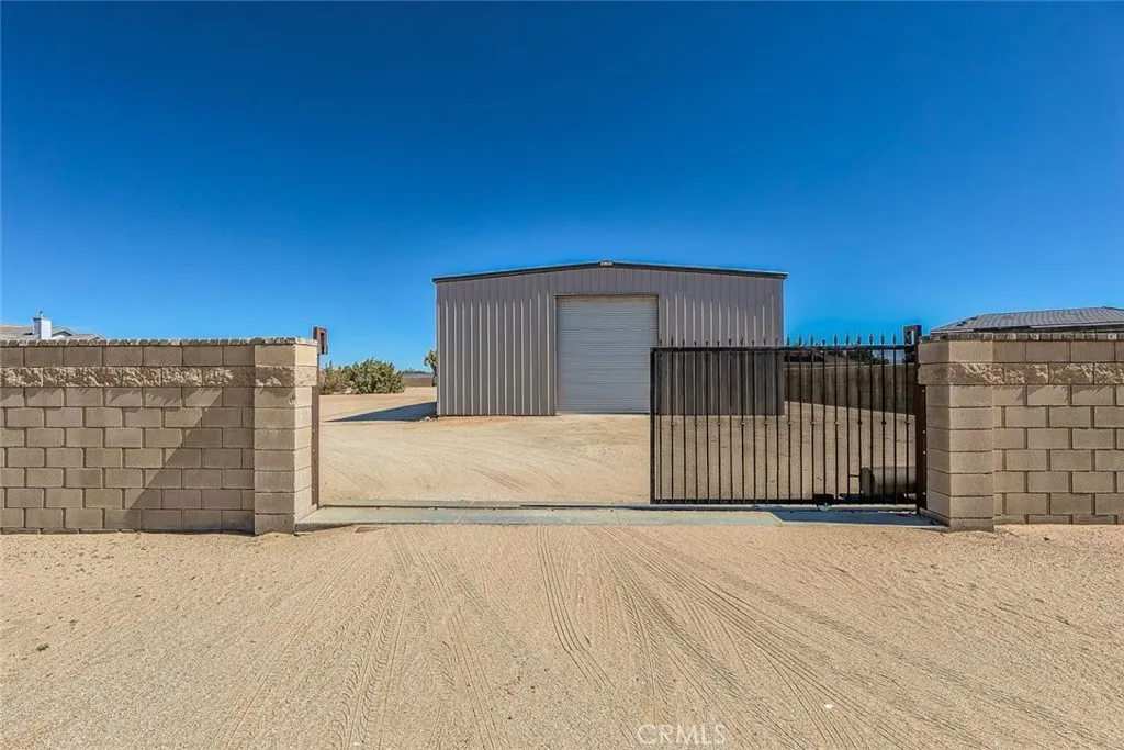 Additional image 120 of 40028 25th St W, Palmdale, CA 93551