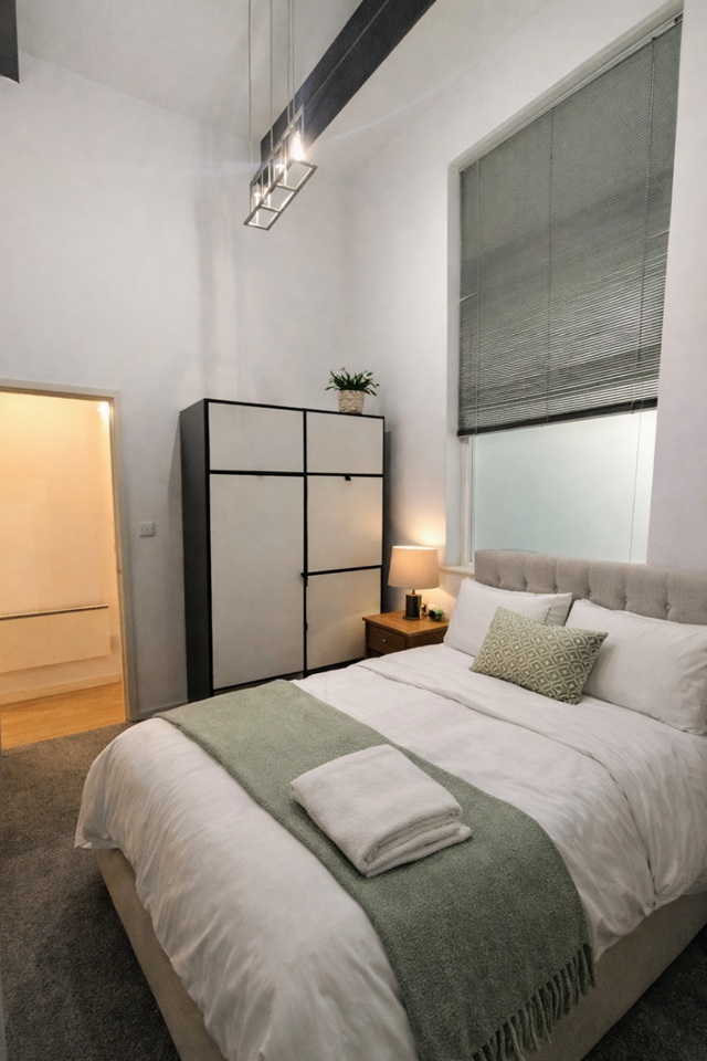 Additional image 4 of 2 Bed Flat, Princess St, M1, N1 7GU