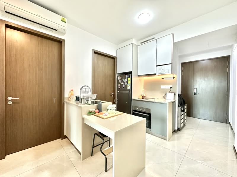 49 Normanton Park photo 5