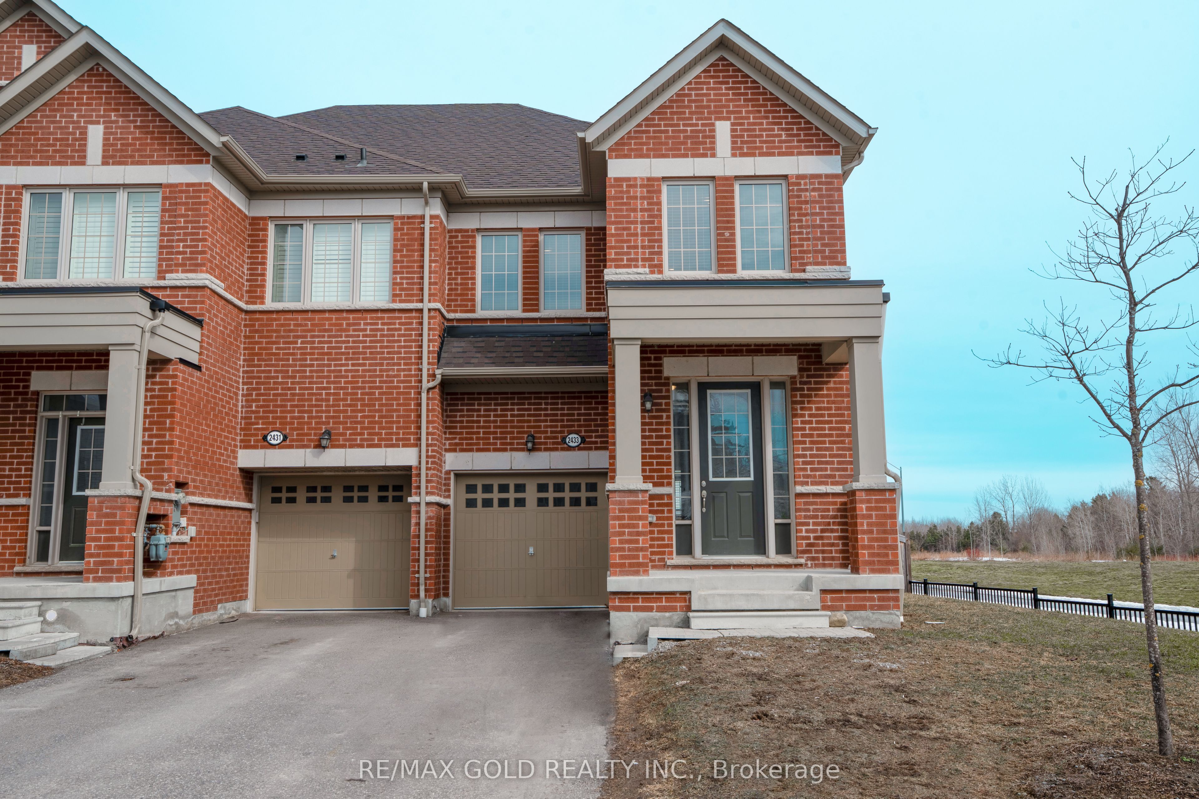 2433 Florentine Place, Pickering, ON, L1X 0H1