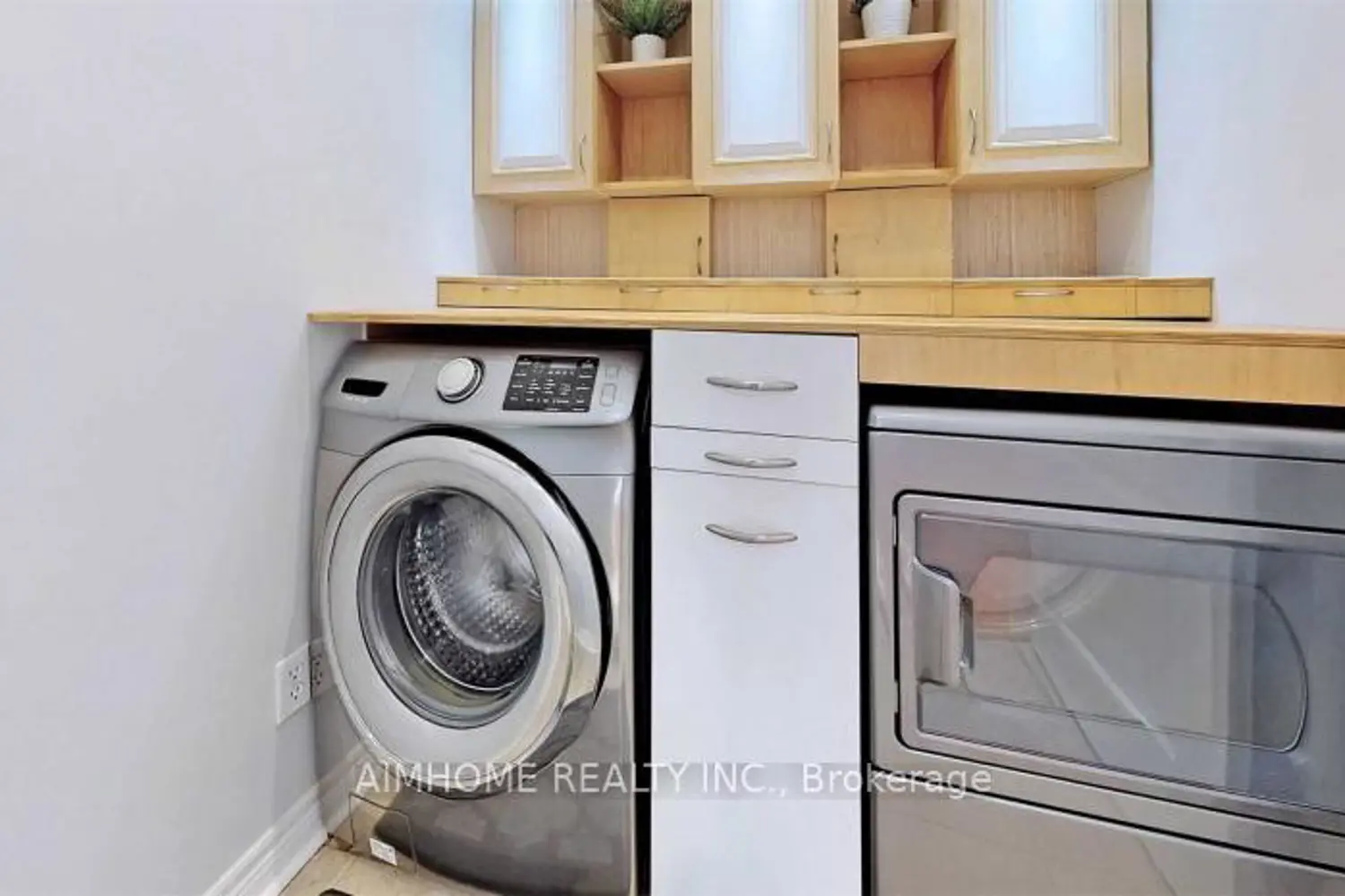 Additional image 15 of 142 Alfred Smith Way