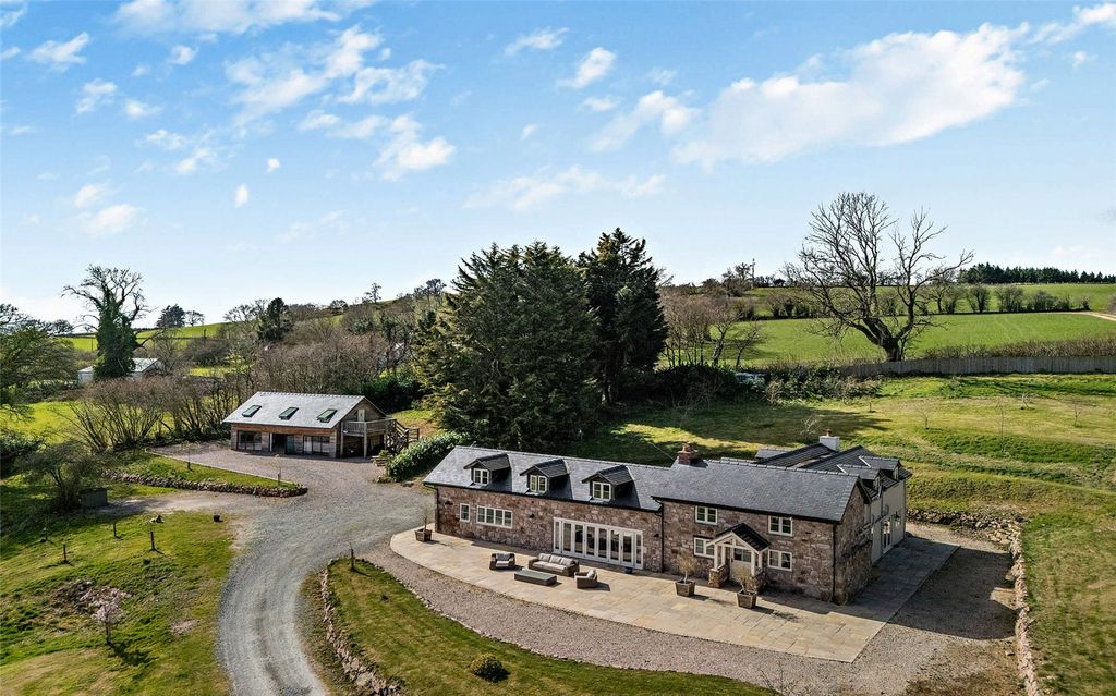 5 bed detached house for saleTrefonen, Oswestry, Shropshire SY10