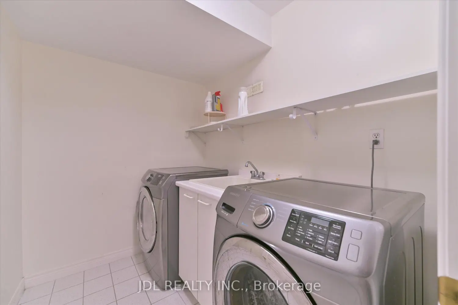 Additional image 18 of 3036 Bayview Avenue I