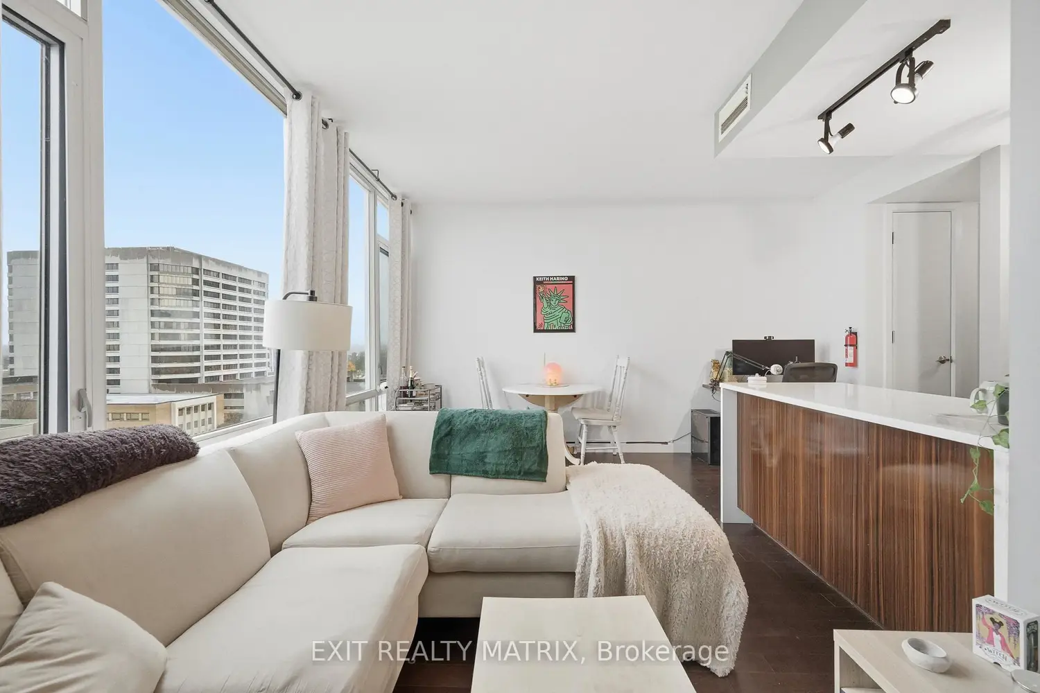 Additional image 7 of 201 Parkdale Avenue 903
