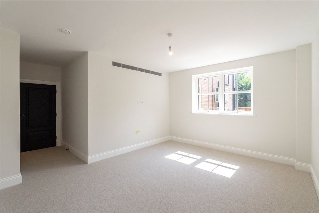 Additional image 13 of 2 bed flat for saleLeigh Court Close, Cobham KT11