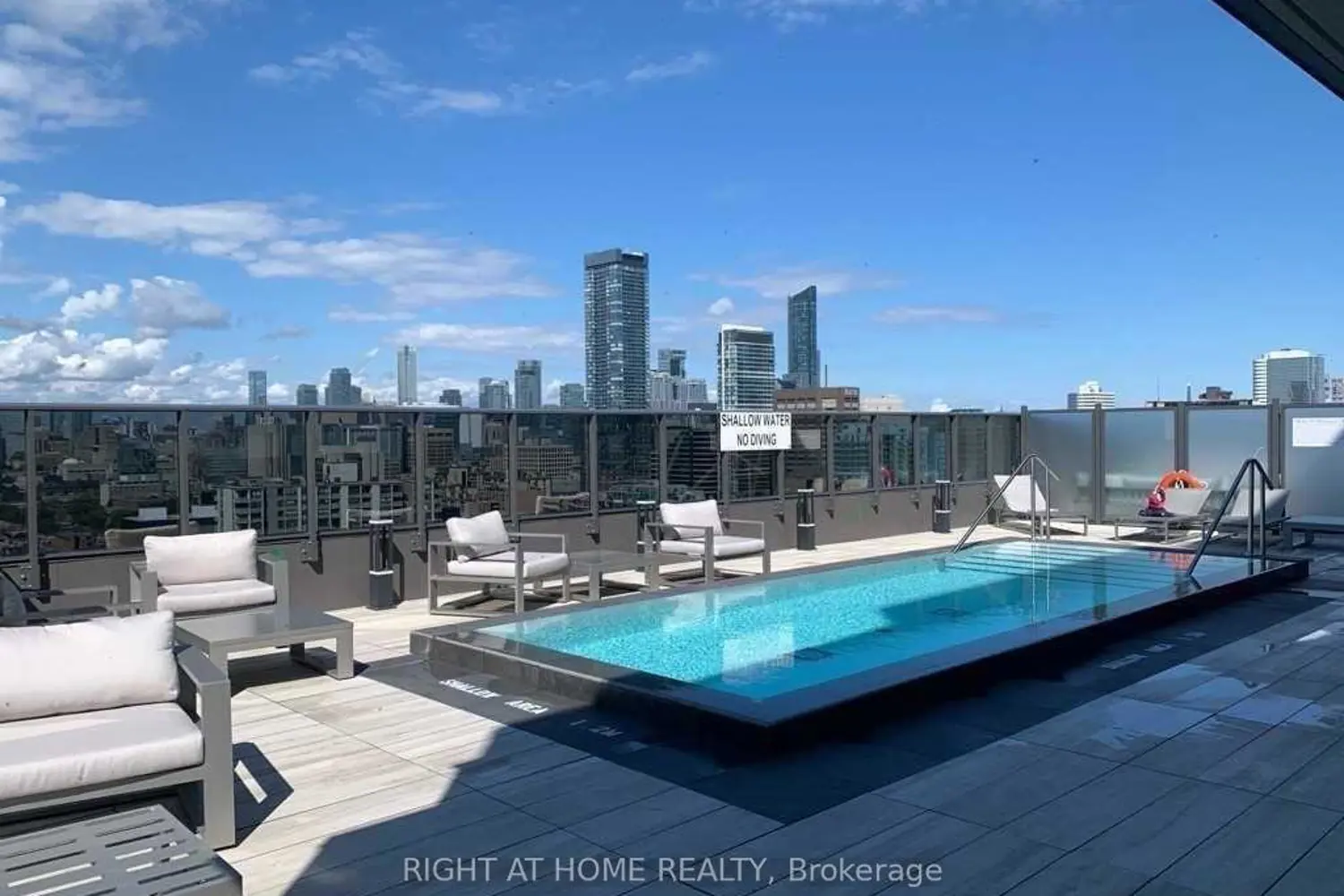 Additional image 16 of 330 Richmond Street 1501