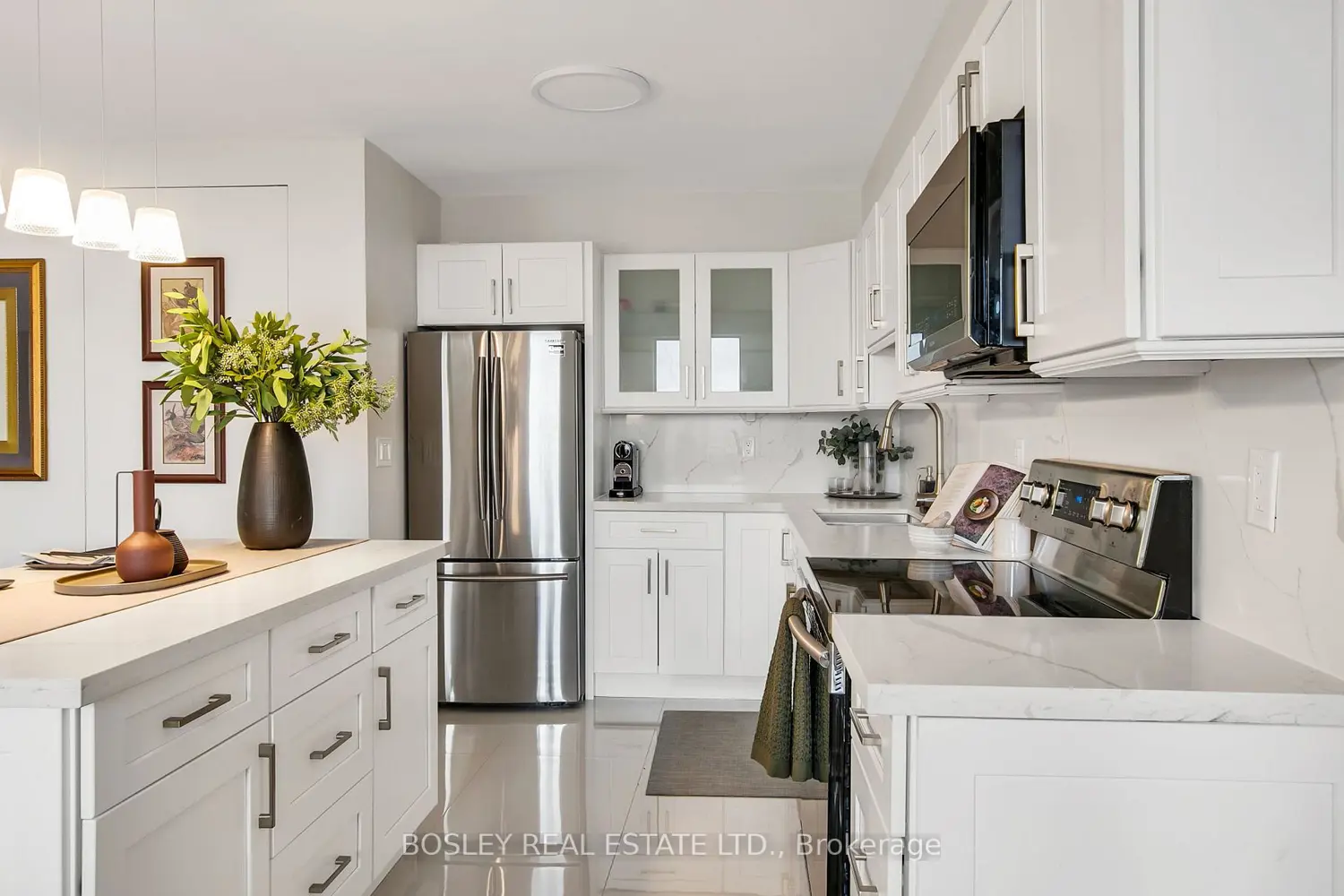 Additional image 4 of 10 Edgecliff Golfway 1411