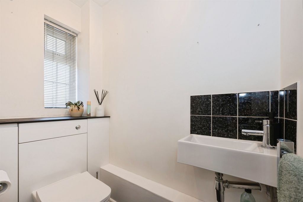 Additional image 9 of 4 bed link detached house for saleBeattie Rise, Hedge End, Southampton SO30
