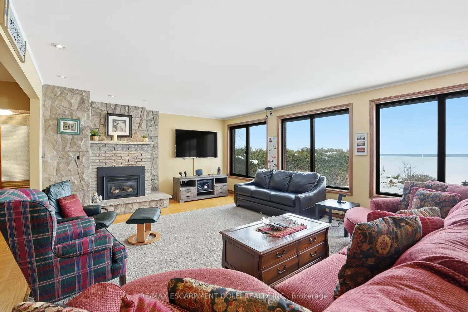 Additional image 7 of 8 Firelane 14D Road