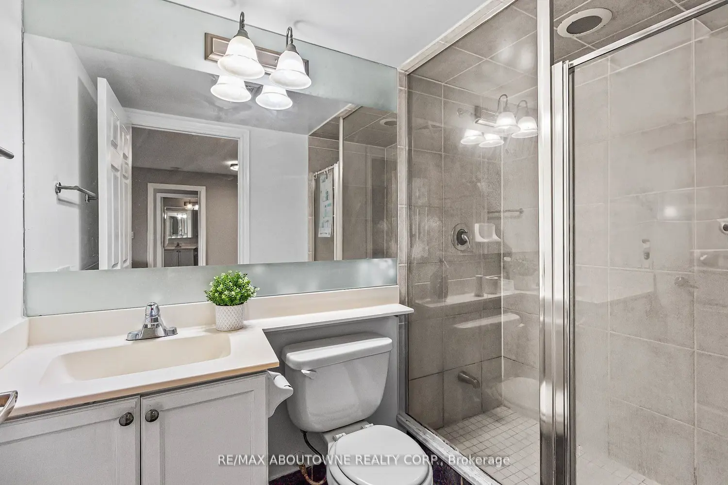 Additional image 9 of 310 Burnhamthorpe Road 401