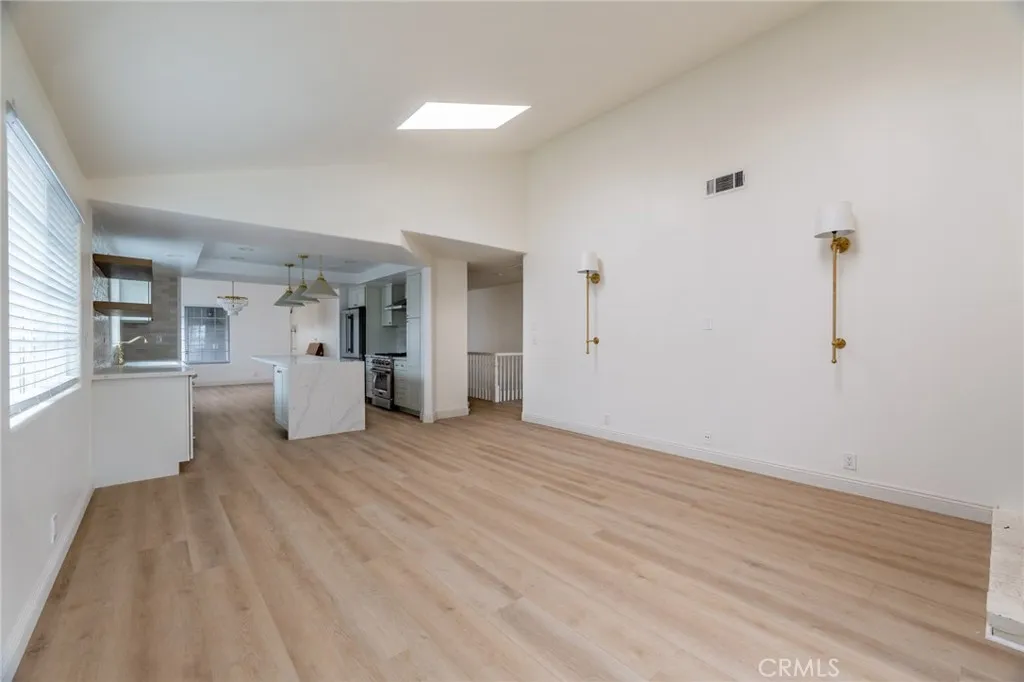 Additional image 38 of 719 W Mariposa Ave, El Segundo, CA 90245