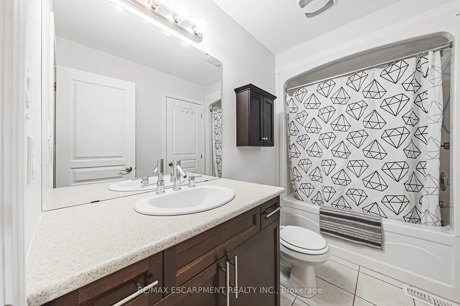 Additional image 15 of 4115 Upper Middle Road 8