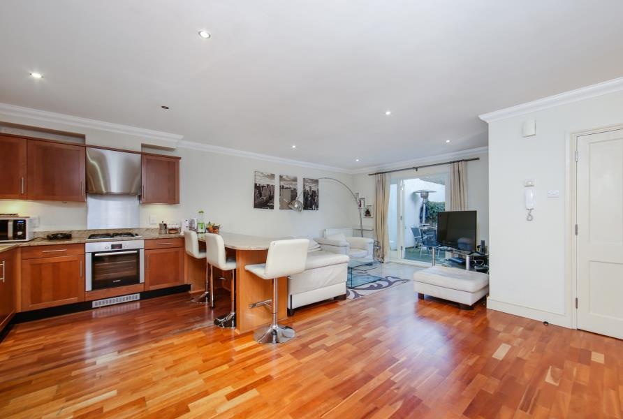 Additional image 2 of 2 Bed Maisonette, Pearson Mews, SW4, N1 7GU