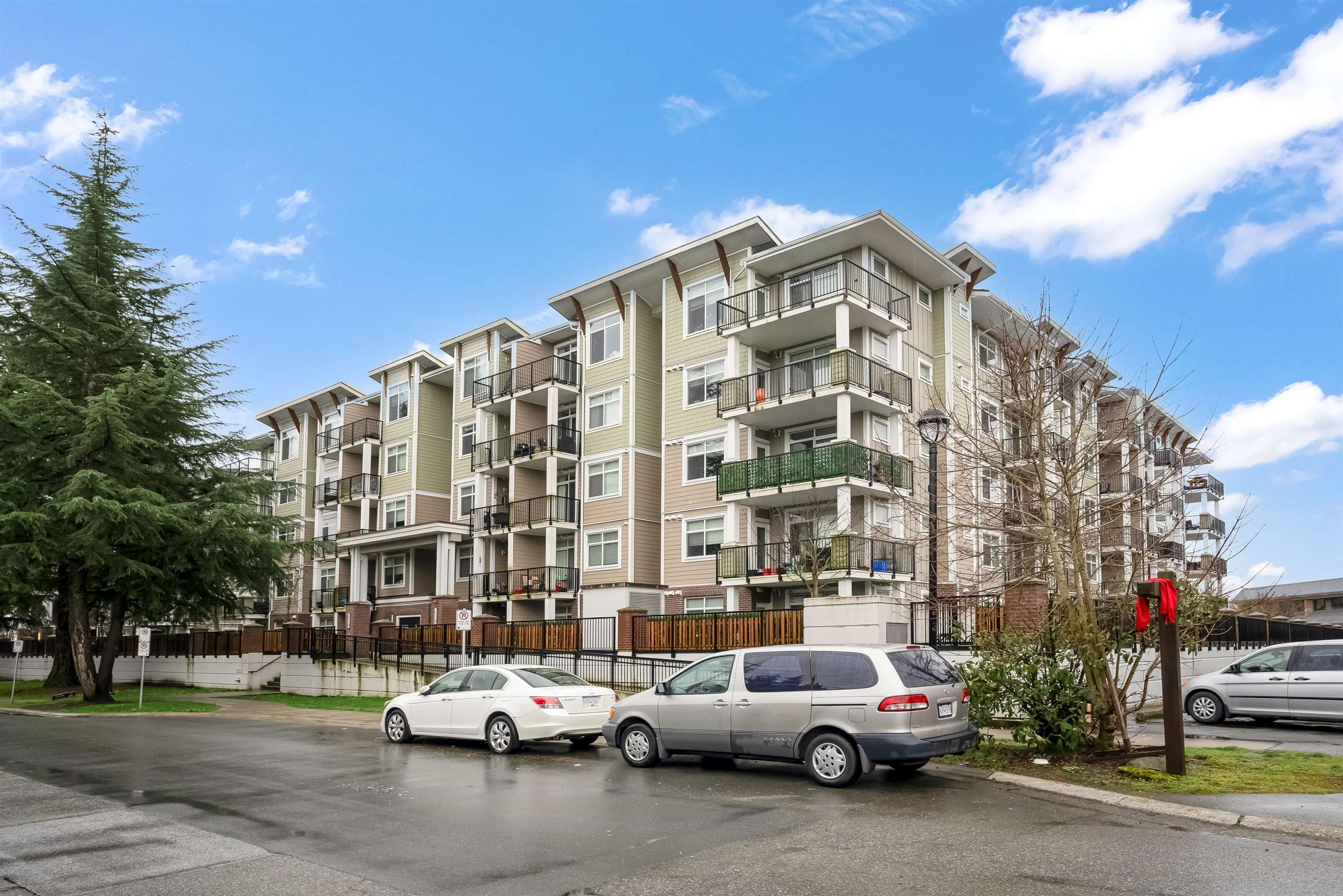 107-20686 Eastleigh Crescent, Langley, BC, V3A 4C4