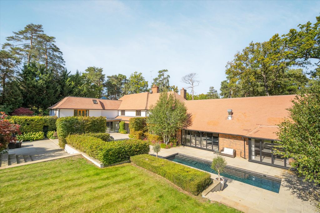 Additional image 37 of 6 bed detached house for saleWest Road, St George's Hill, Weybridge, Surrey KT13