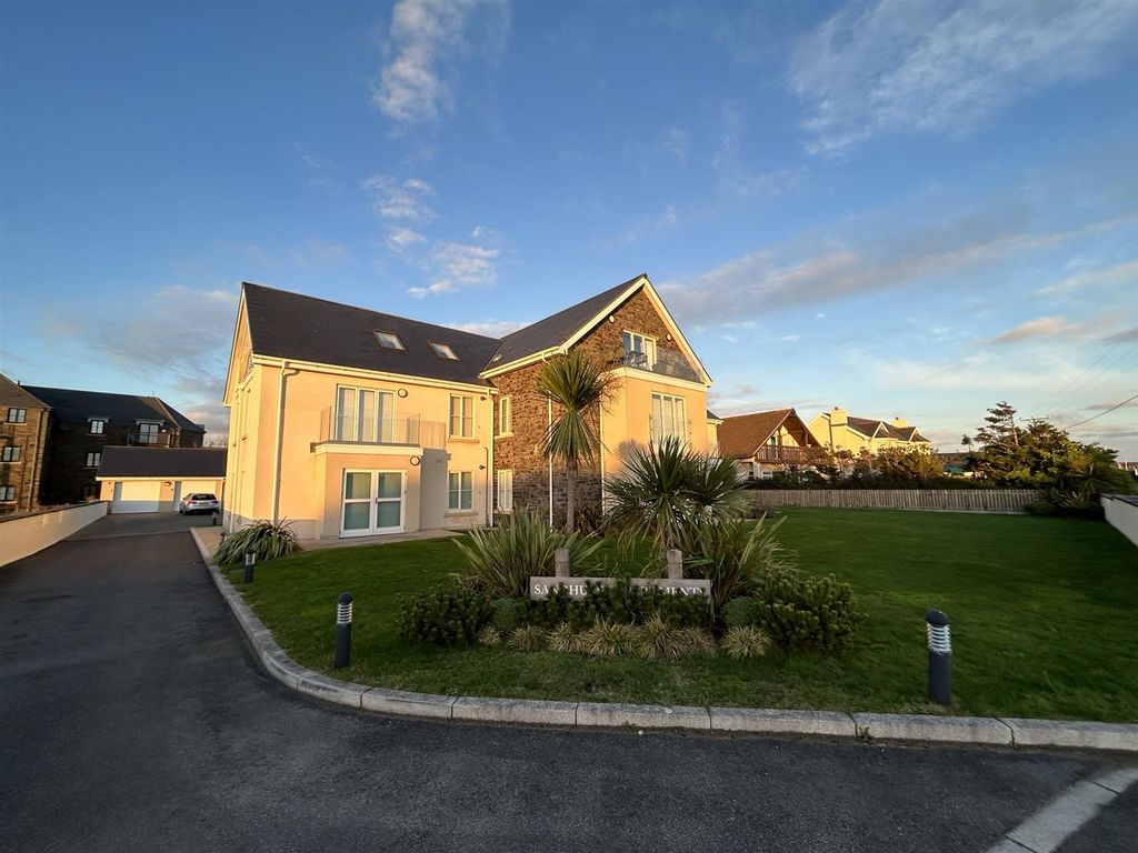 2 bed flat for saleThe Harbour, Burry Port SA16