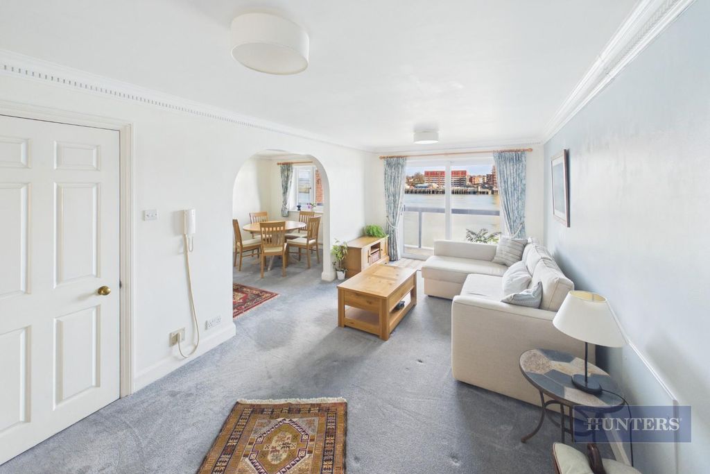 Additional image 18 of 2 bed flat for saleMoorhead Court, Ocean Village SO14