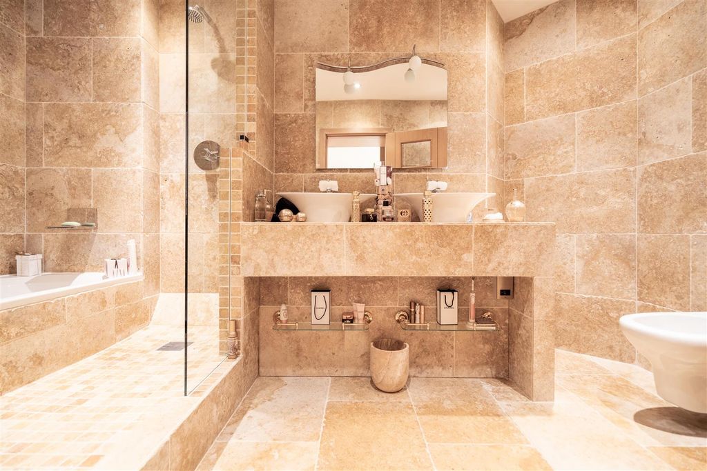 Additional image 9 of 6 bed detached house for saleShilvington, Newcastle Upon Tyne NE20