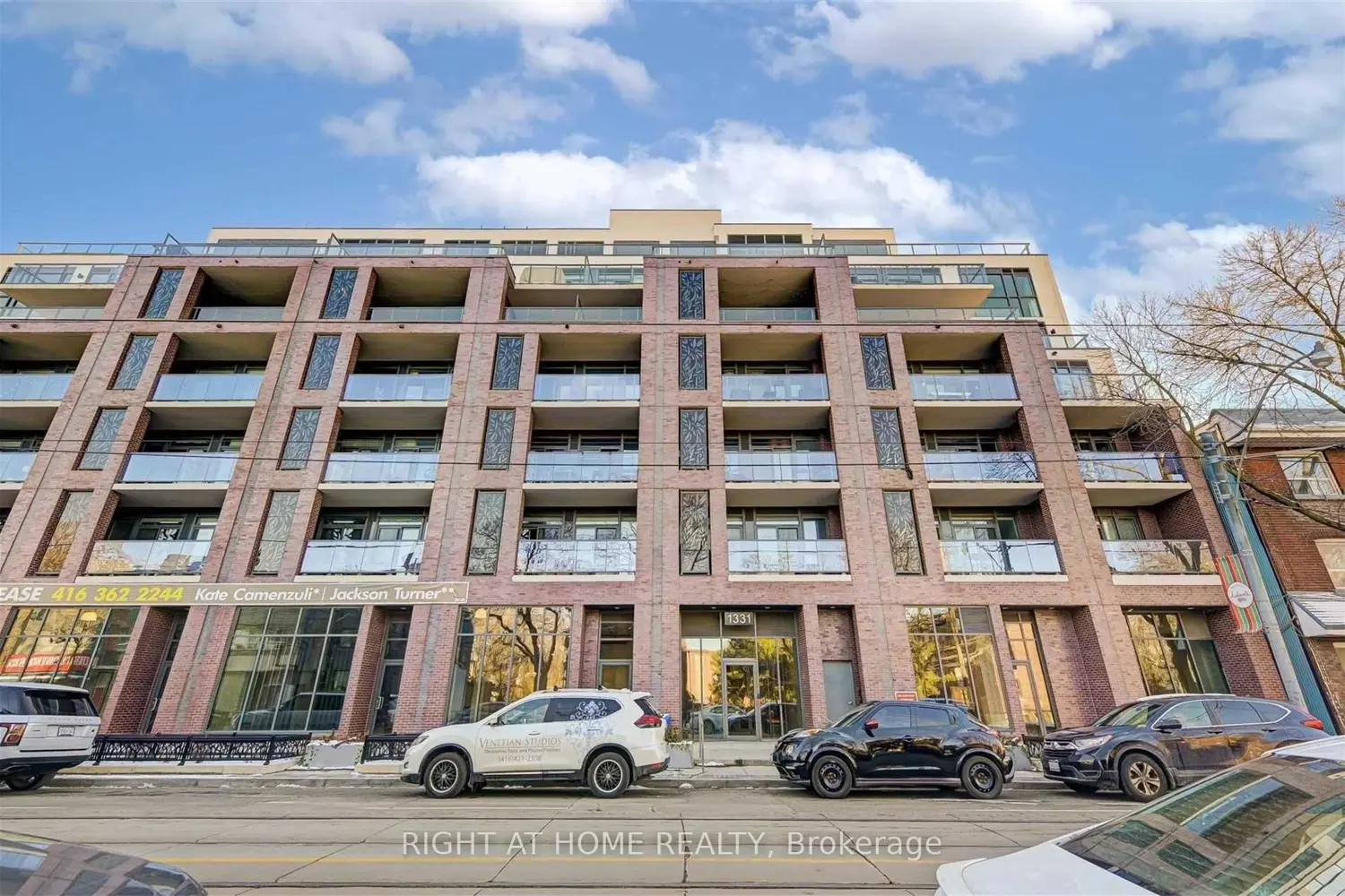 1331 Queen Street 709