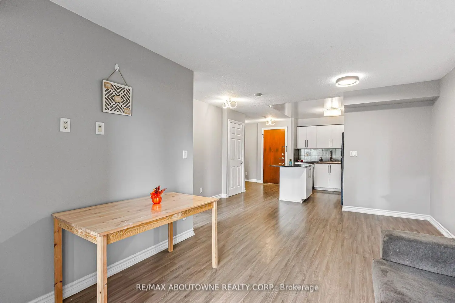Additional image 8 of 310 Burnhamthorpe Road 401