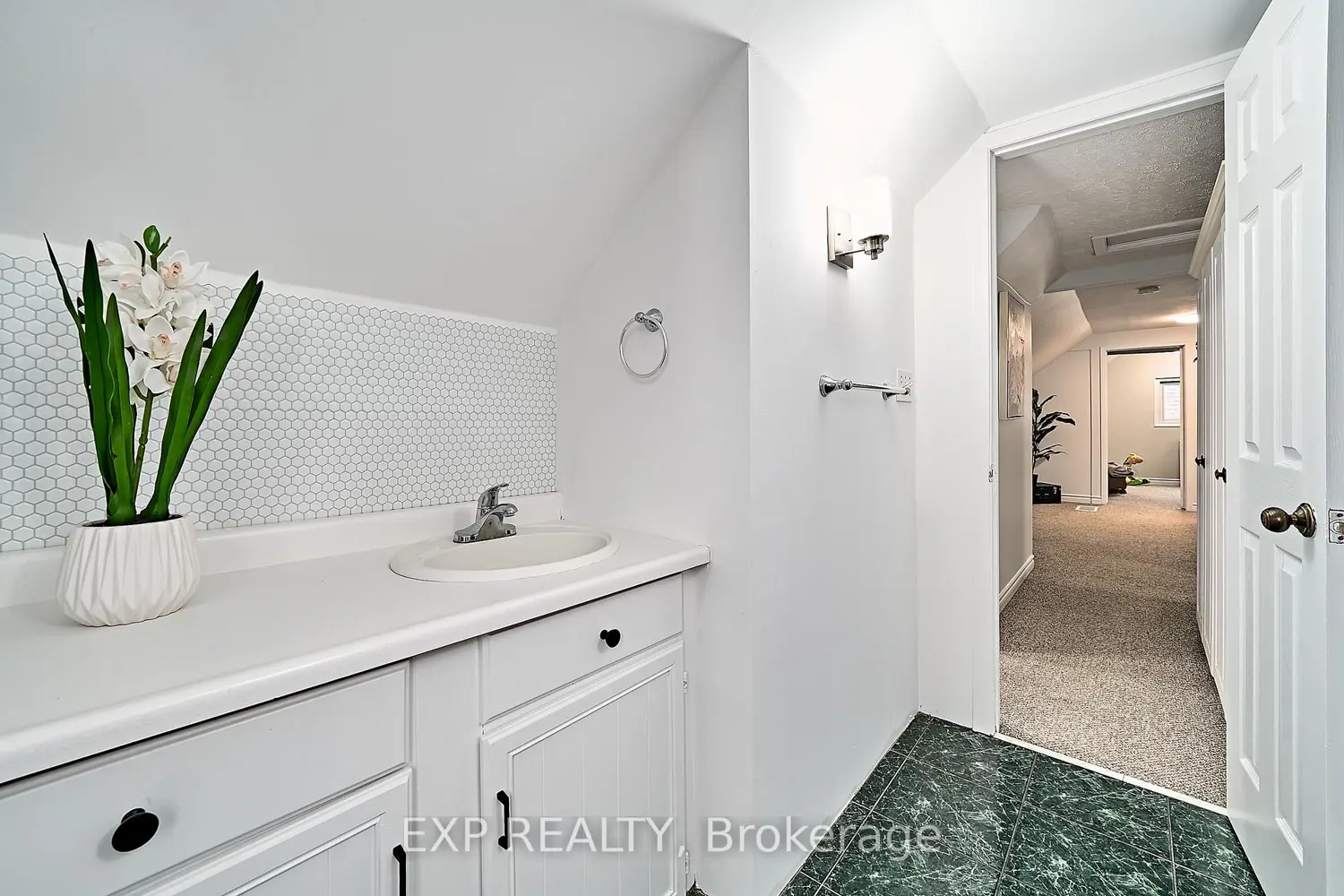 Additional image 12 of 17 Eastwood Avenue