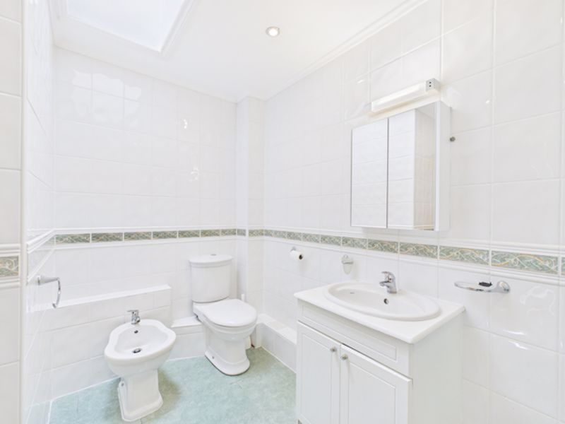 Additional image 5 of 2 bed flat for saleHafan Tywi, The Parade, Carmarthen SA31