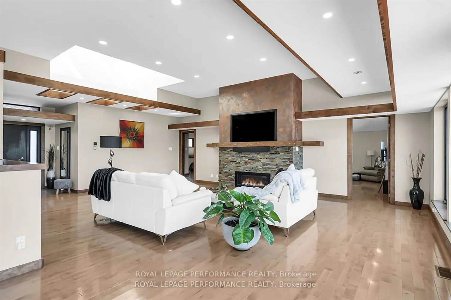 19 George Patrick Drive photo 3