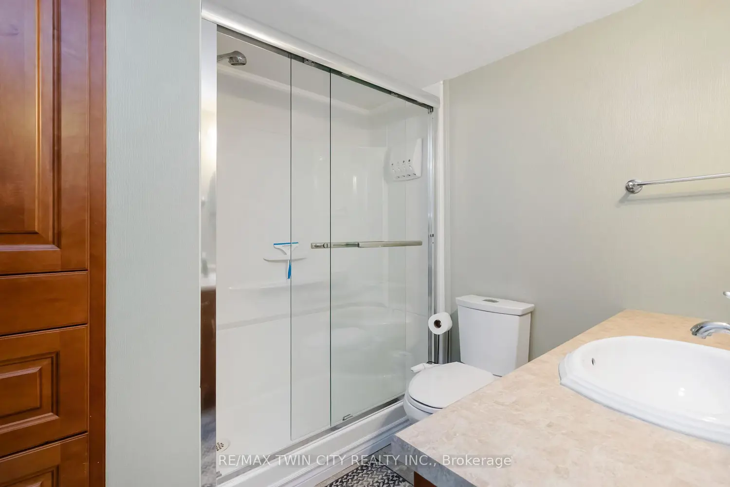 Additional image 11 of 9 Bonheur Court 505