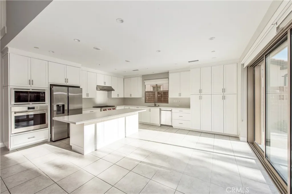 Additional image 7 of 201 Evaroad, Irvine, CA 92602