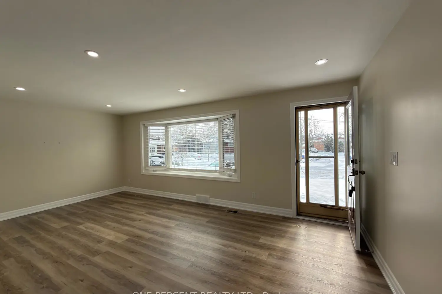 Additional image 3 of 37 Coronation Boulevard