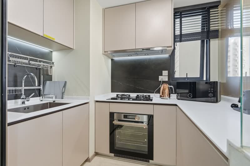 Additional image 7 of 74 Compassvale Bow