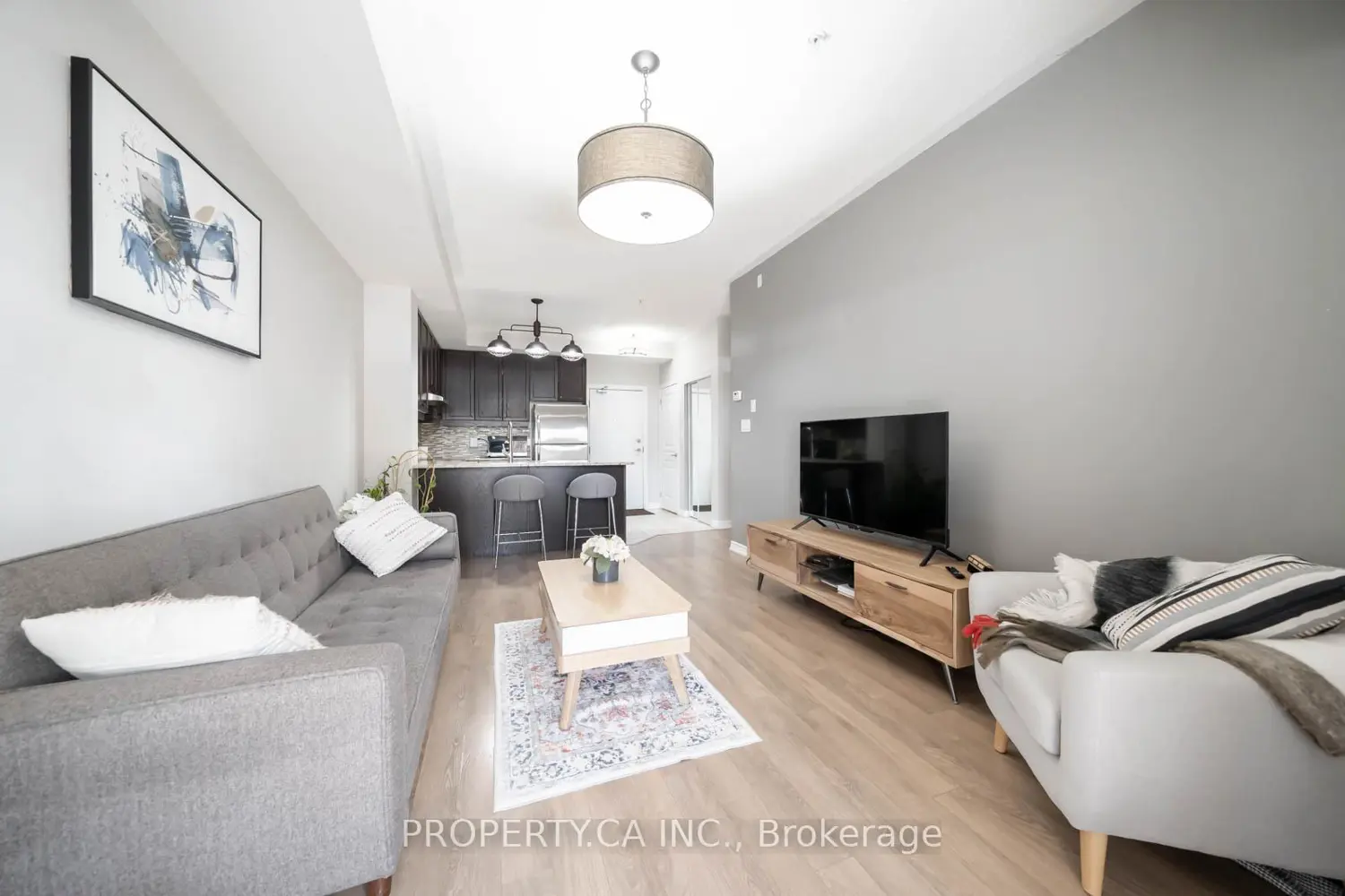 570 Lolita Gardens 144