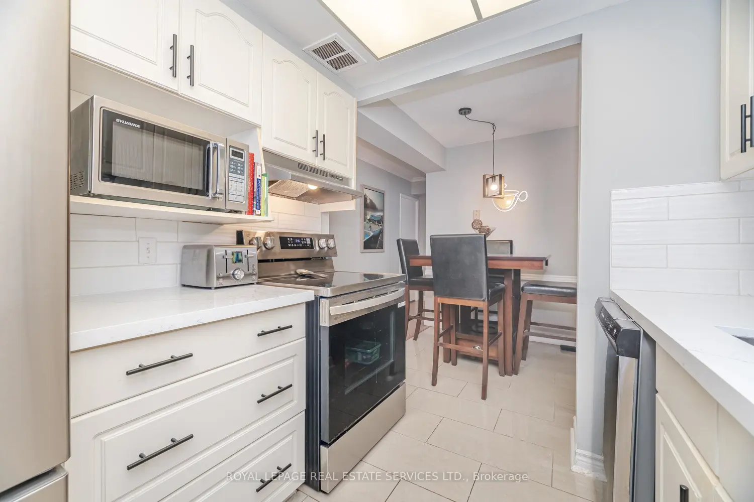 Additional image 5 of 3100 Kirwin Avenue 708