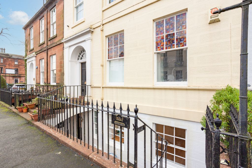 2 bed flat for saleCastle Street, Dumfries DG1