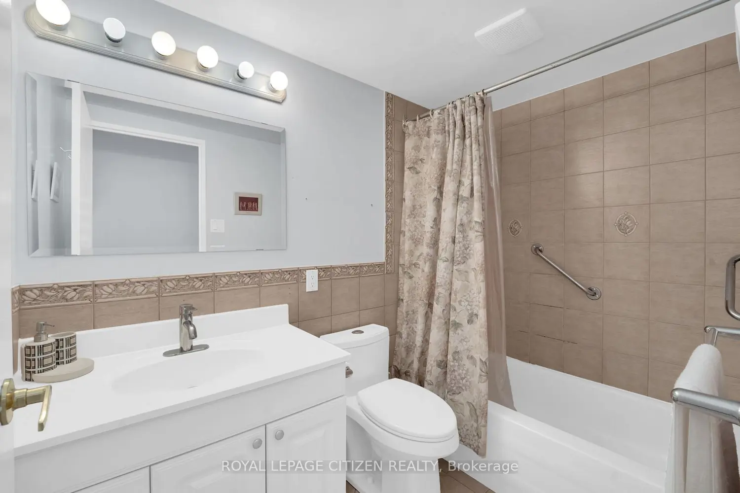 Additional image 16 of 19 Four Winds Drive 308