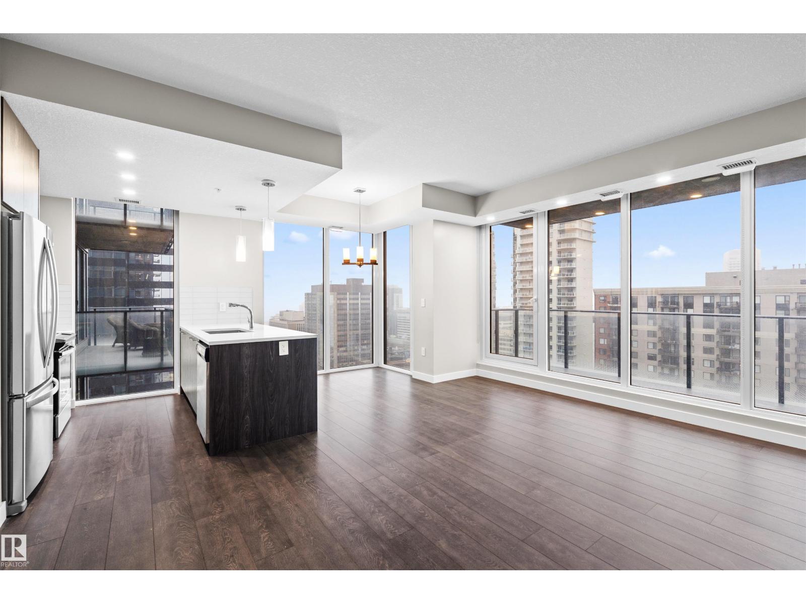 #2201 10180 103 ST NW