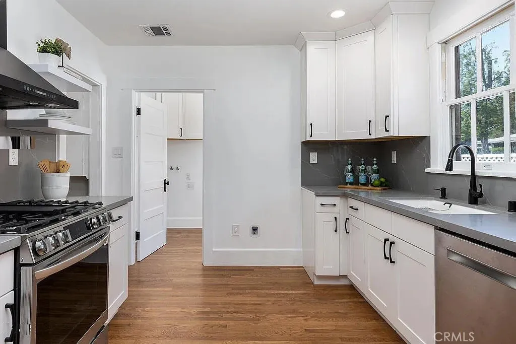 Additional image 14 of 977 N Hill Ave, Pasadena, CA 91104