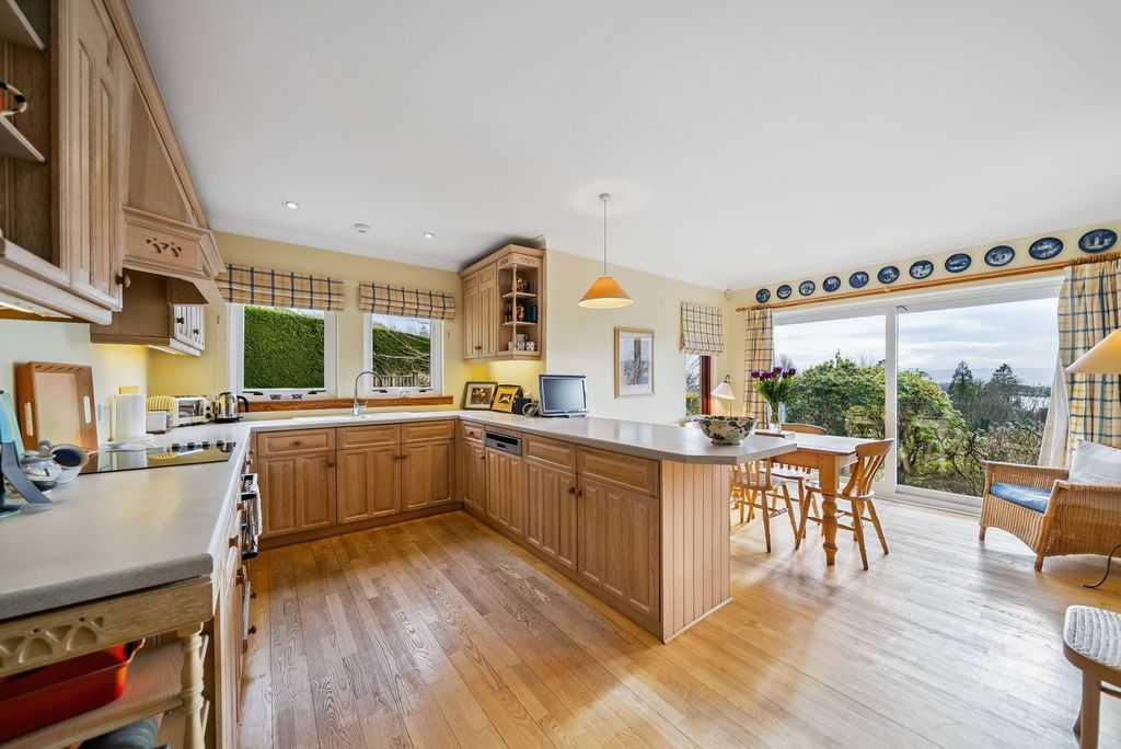 Additional image 5 of 5 bed detached house for saleBrambles, Upper Torwoodhill Road, Rhu G84