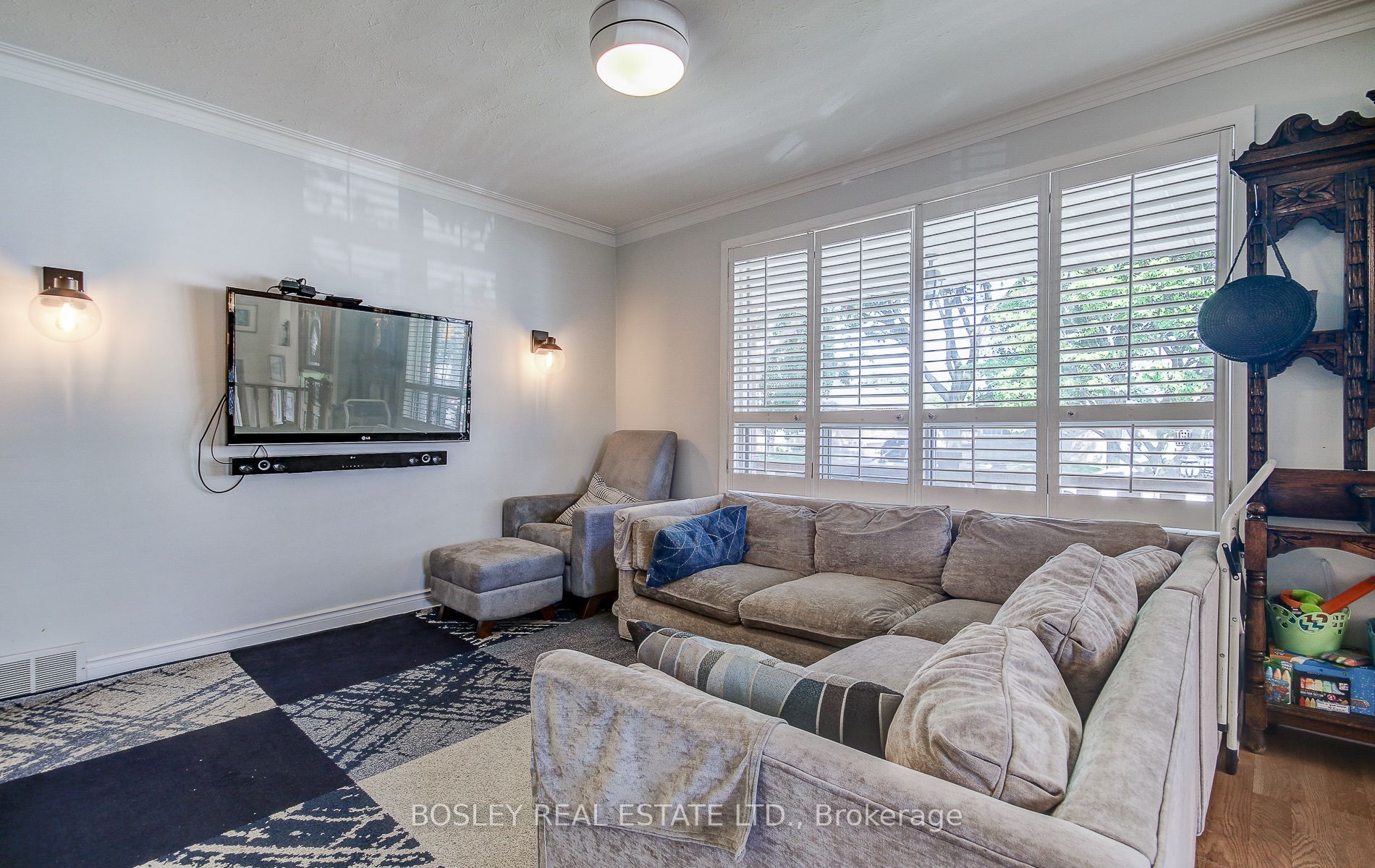 Additional image 4 of 40 Lady Bank Road, Toronto, ON, M8Z 4J6