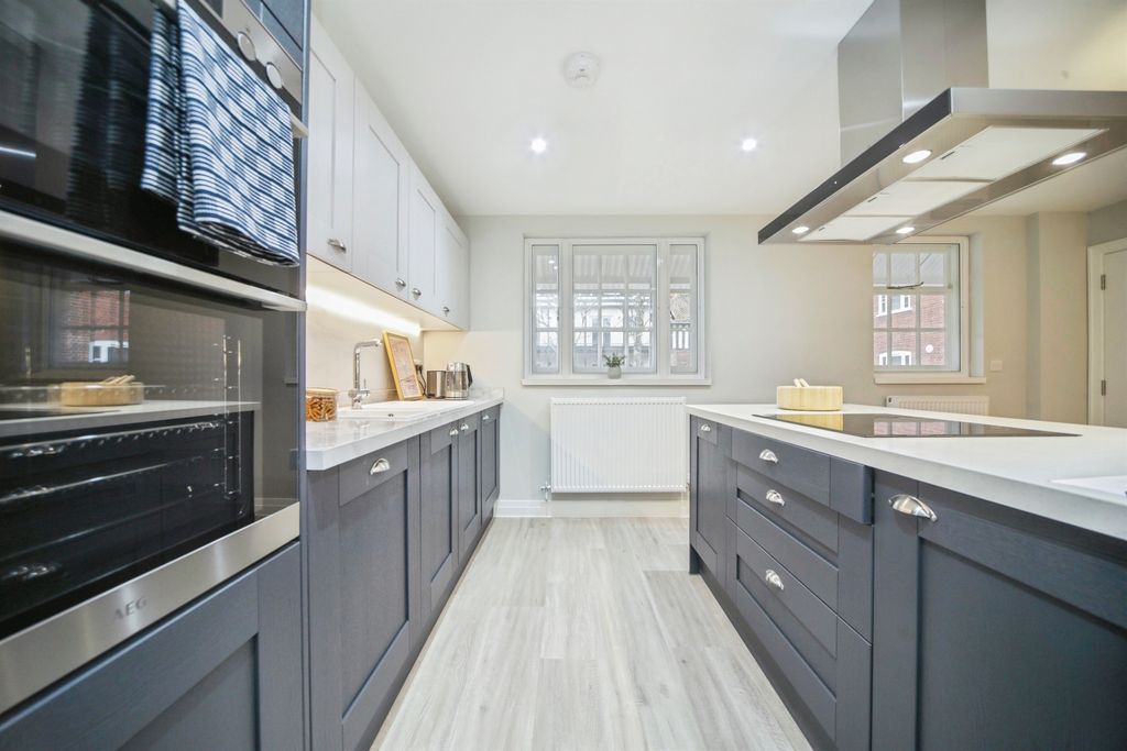 Additional image 7 of 2 bed flat for saleThe Old Hop, Hadleigh, Ipswich IP7