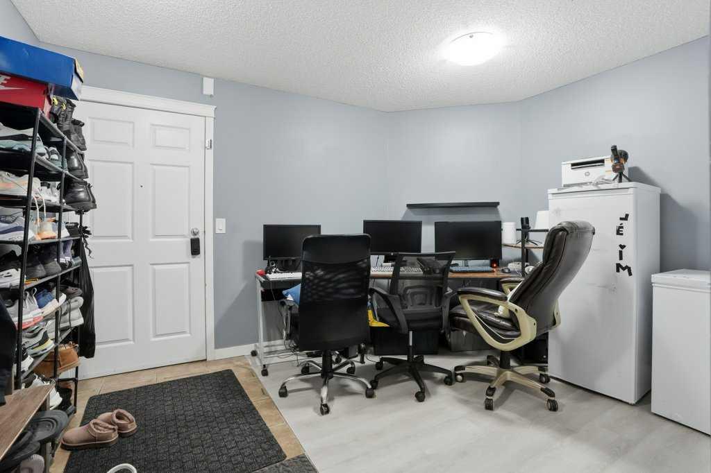 Additional image 5 of 5106-70 Panamount Drive NW, Calgary, AB, T3K5Z1