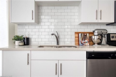 Additional image 8 of 101-690 King Street W, Kitchener, ON, N2H 5L8