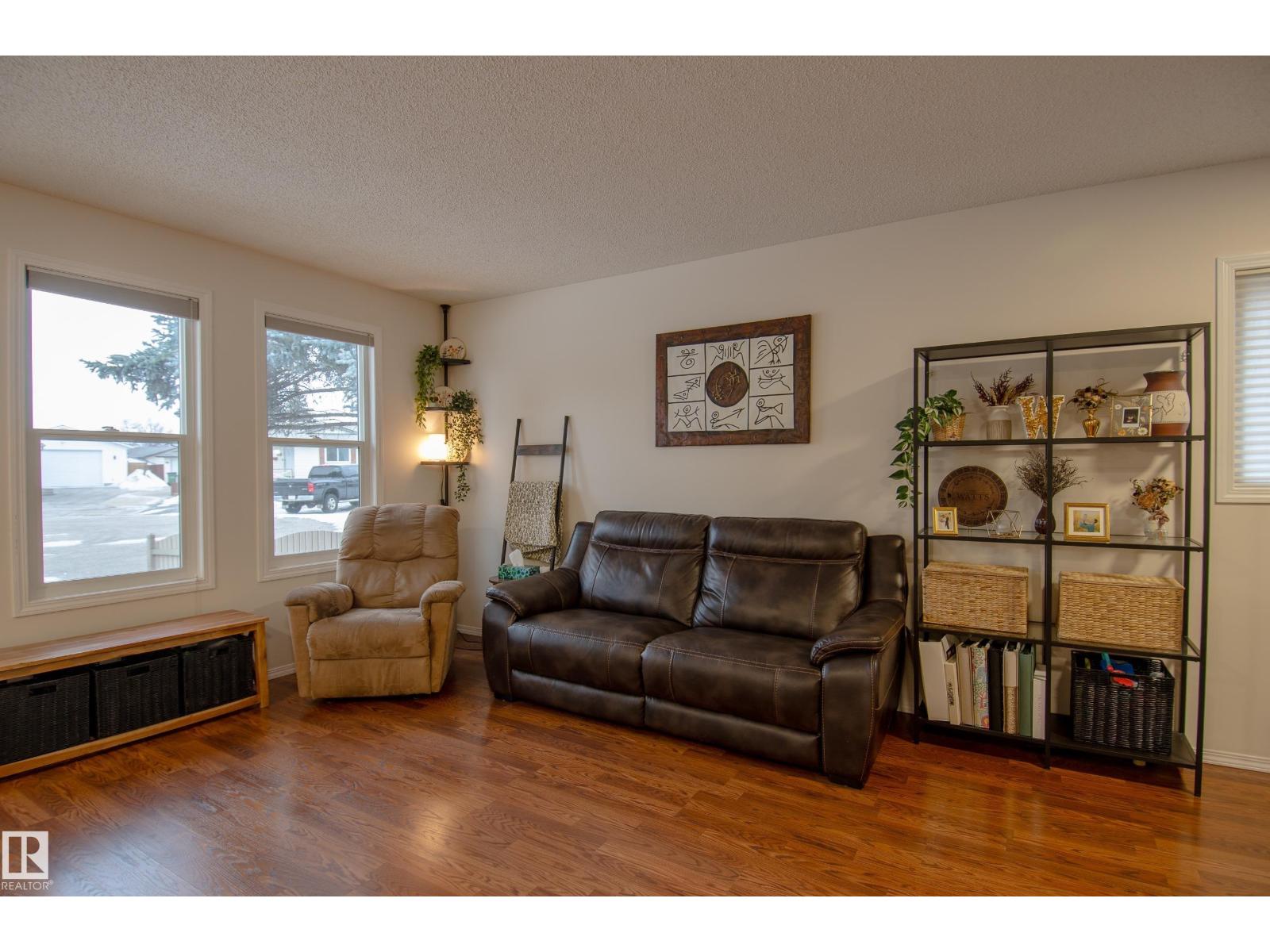 Additional image 5 of 3516 13 Avenue NW, Edmonton, AB, T6L3B3
