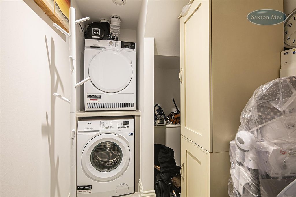 Additional image 16 of 3 bed flat for saleWest Court, Carriage Spring Drive, Broomhill, Sheffield S10