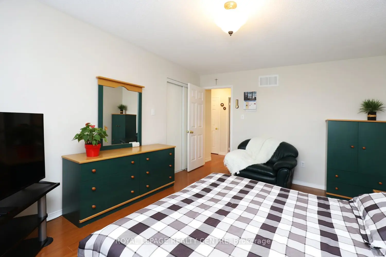 Additional image 11 of 57 Royal Orchard Drive