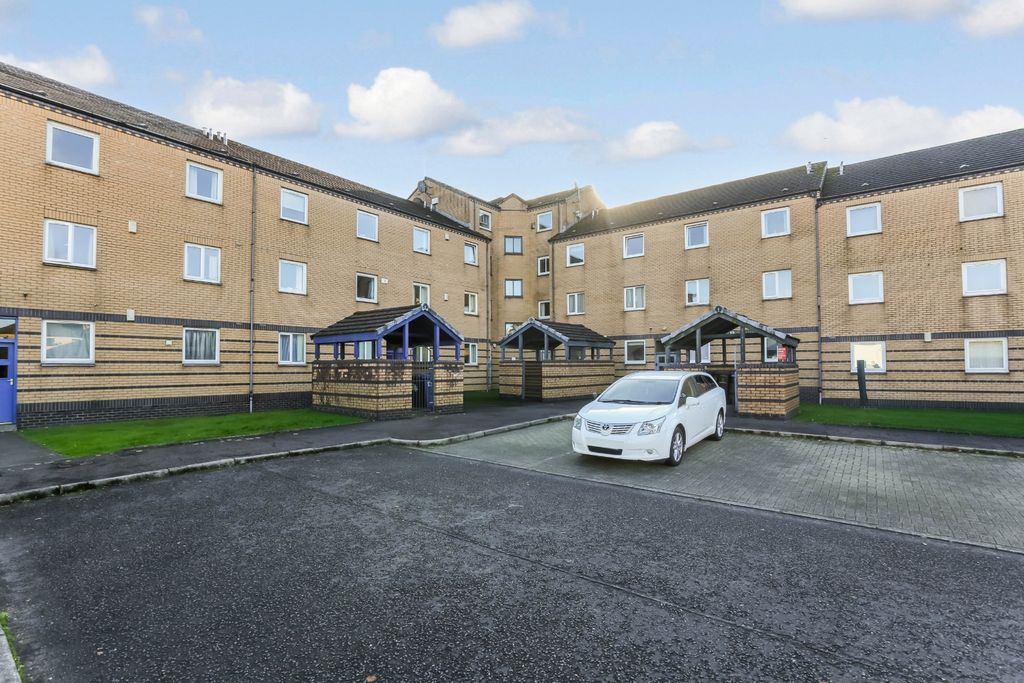 Additional image 18 of 2 bed flat for saleGlasgow Road, West Dunbartonshire, Clydebank G81