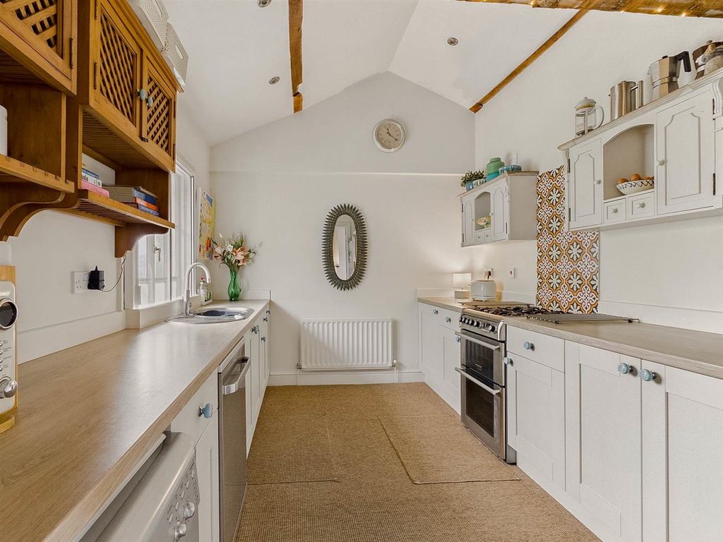 Additional image 7 of 2 bed flat for saleWorcester Road, Malvern WR14