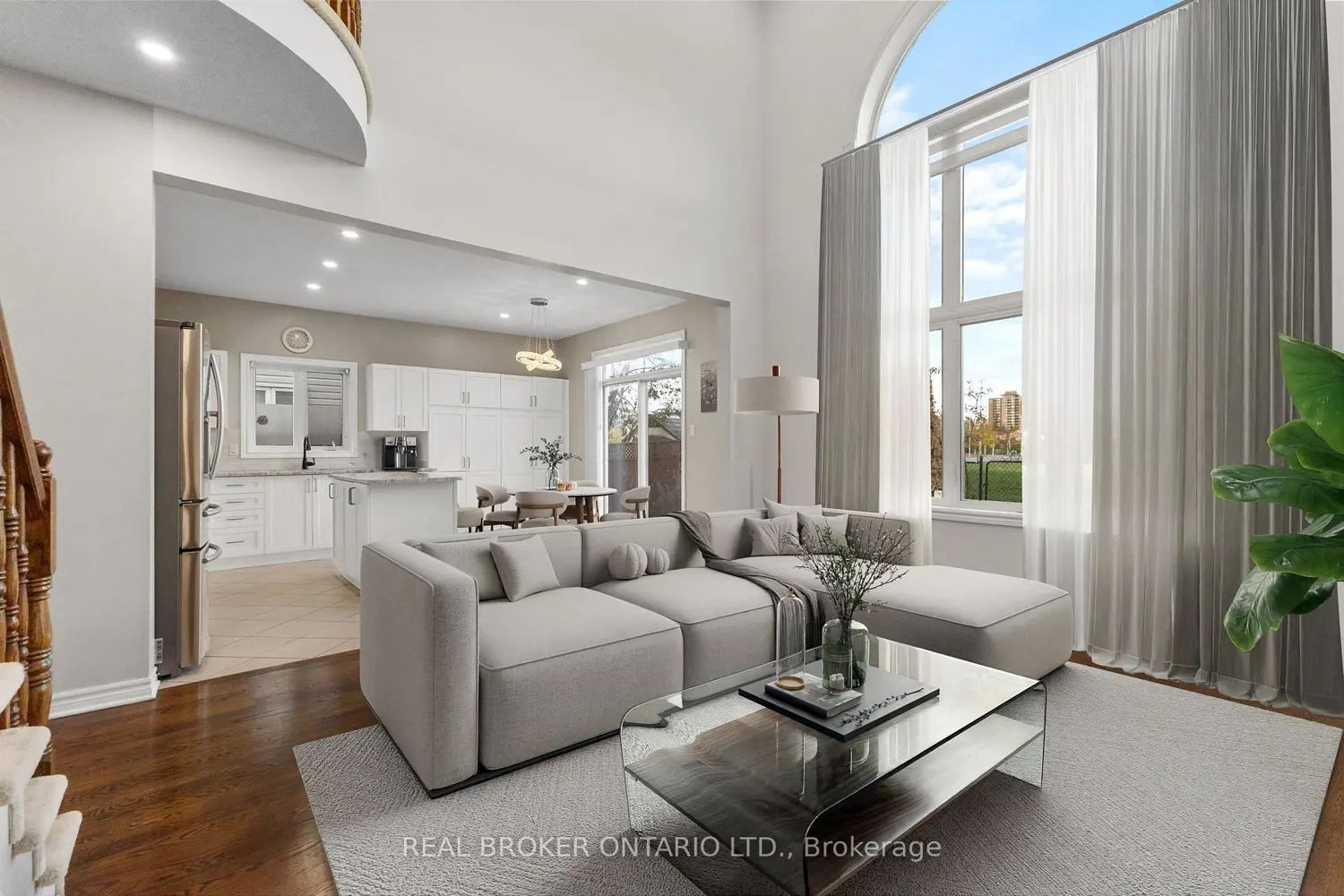 Additional image 3 of 2014 Jasper Avenue